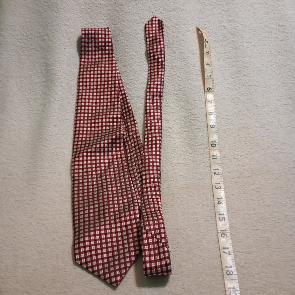 Robert Stewart Mens Red Silver Black Geometric Silk Necktie WPL 1175 USA Made